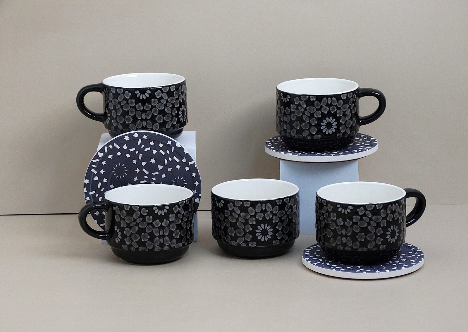 طقم تقديم الشاي والحليب بورسلان "مودرن" – 12 قطعة بنقوش فنية