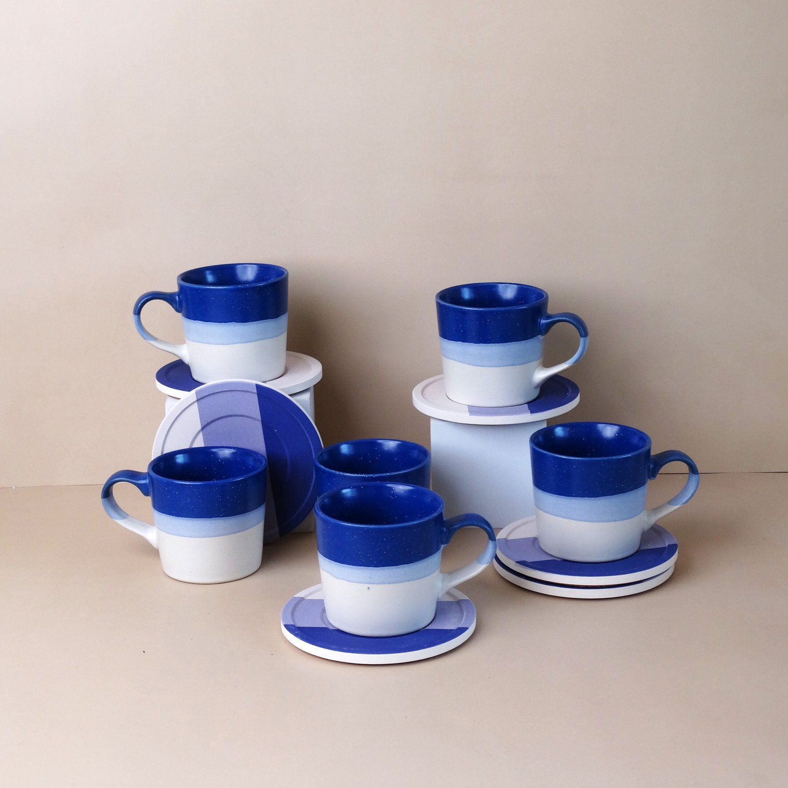 طقم "وورم فايبز" لتقديم الشاي والقرفة – 12 قطعة بتصميم "أومبري" عصري