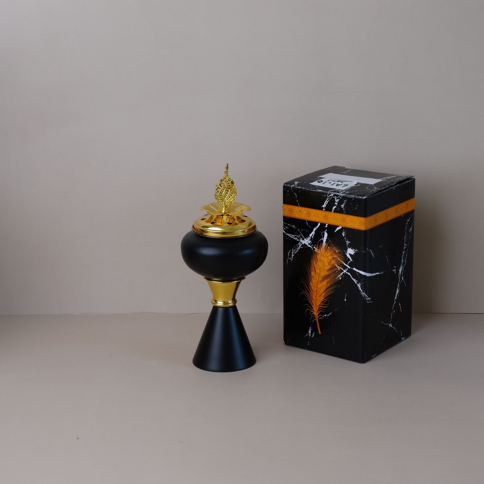 مبخرة فحم فخمة بتصميم شرقي – لونين (أبيض / أسود)