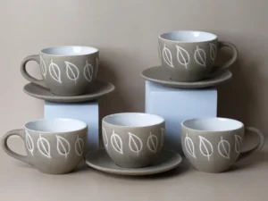 طقم فناجين شاي ونسكافيه تركي بورسلان بتصميم أوراق – ١٢ قطعة