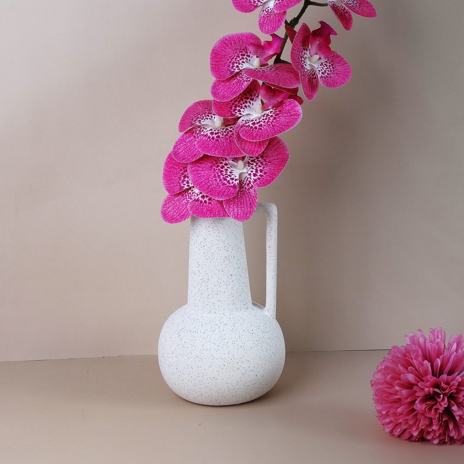 فازة زهور بوهيمية بمقبض من البورسلان الحجري – الوان متعددة