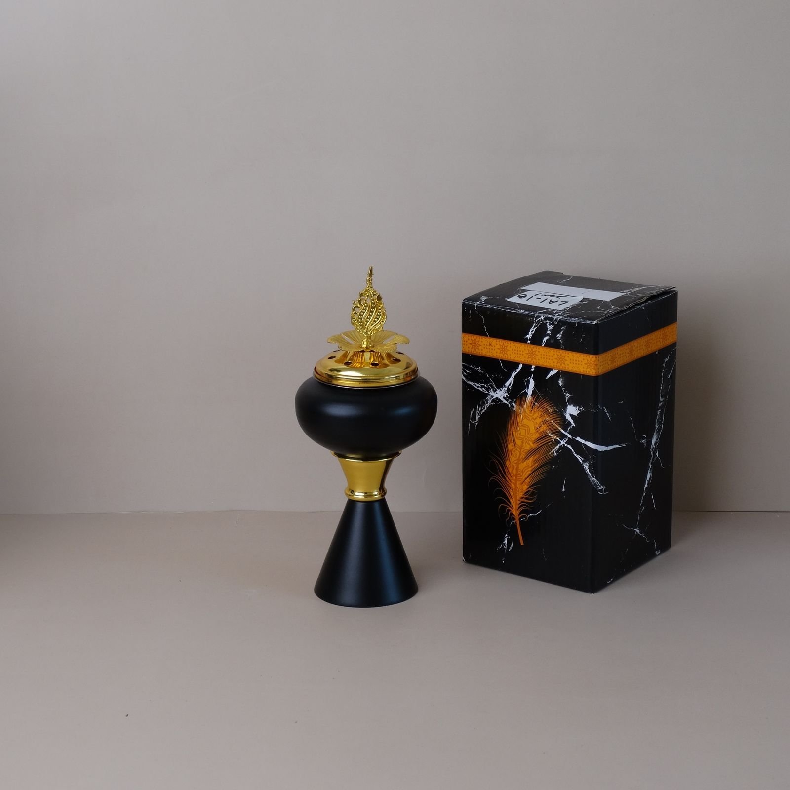 مبخرة فحم فخمة بتصميم شرقي – لونين (أبيض / أسود)