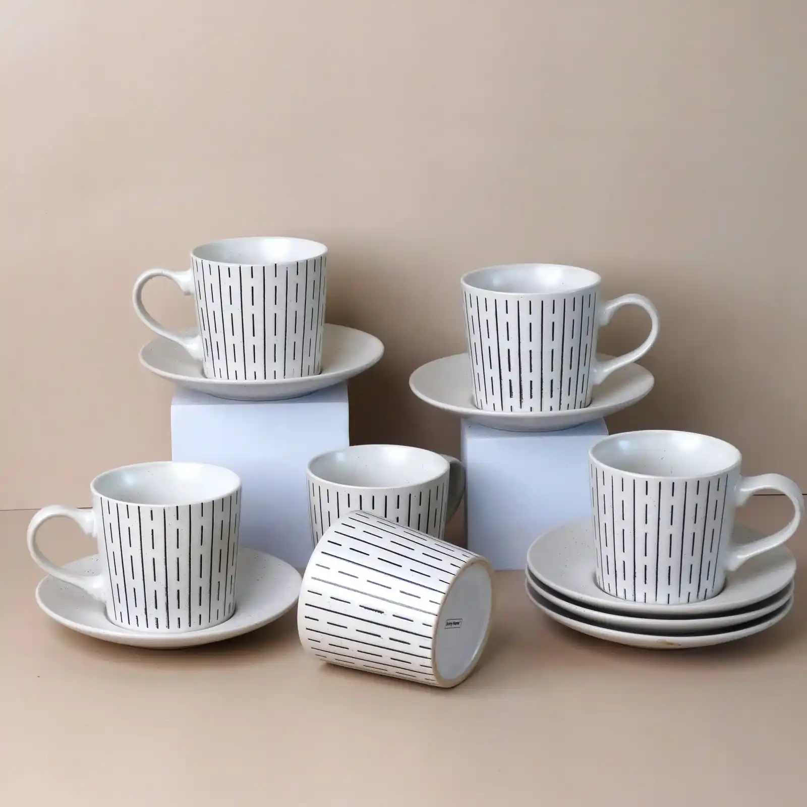 طقم تقديم كابتشينو وتي تايم – تشكيلة النقوش العصرية (12 قطعة) (2)