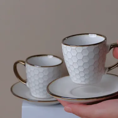 طقم قهوة تركية إيفوري نقشة خلايا بحواف ذهبي معتّق 12 قطعة (1)