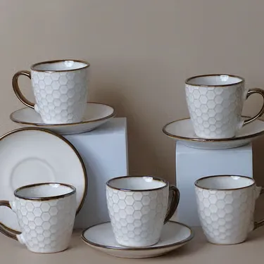 طقم قهوة تركية إيفوري نقشة خلايا بحواف ذهبي معتّق 12 قطعة (2)