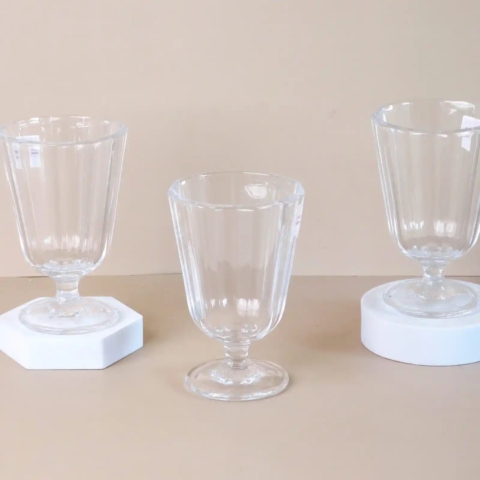 طقم كاسات حلويات زجاج شفاف – 3 قطع