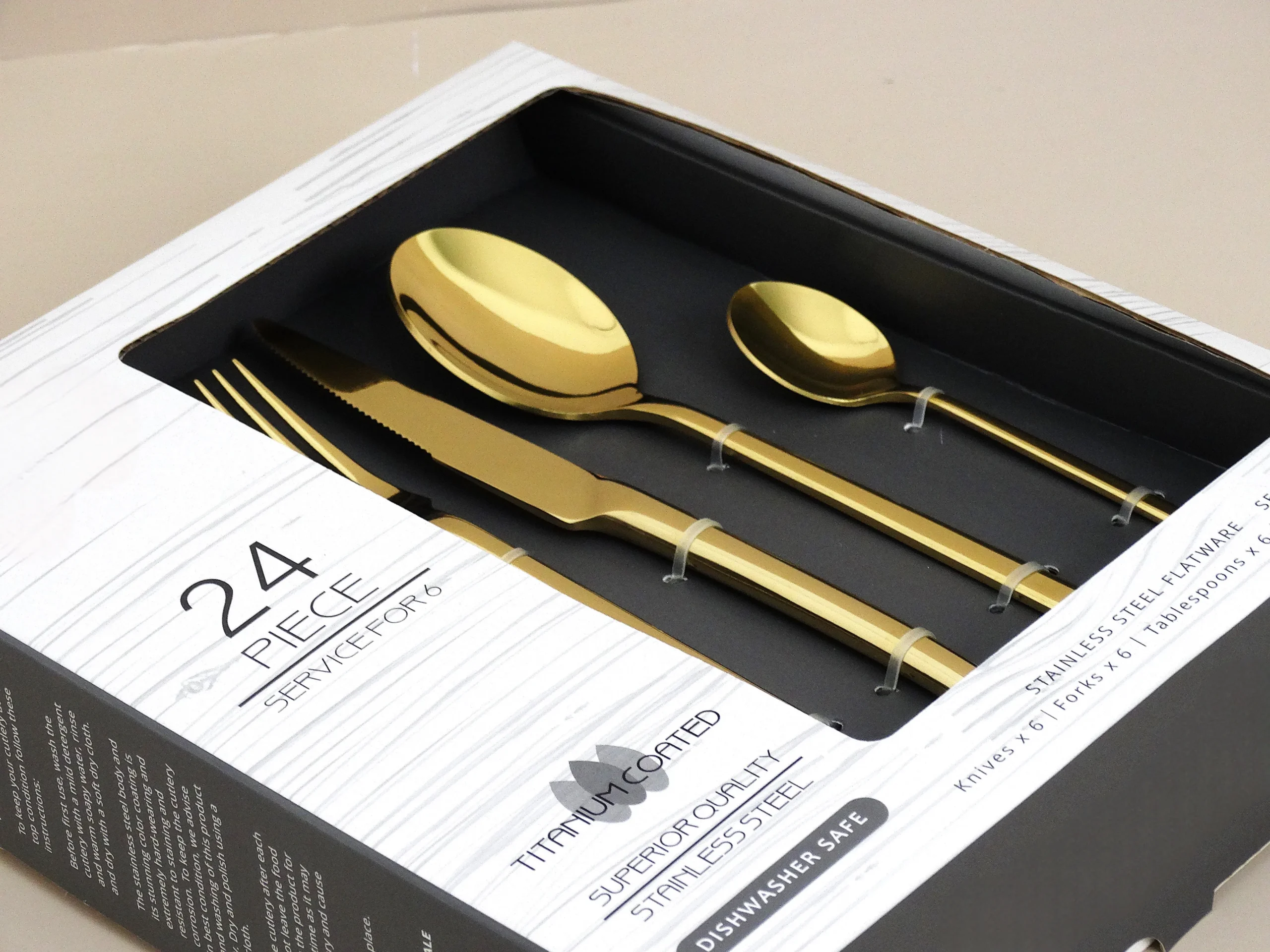 طقم معالق وسكاكين ستانلس ستيل ذهبي 24 قطعة عيار 304 (1)