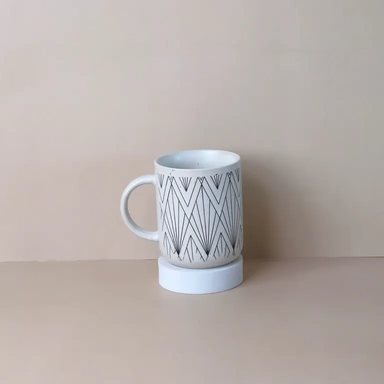 كوب سيراميك خزفي بنقشة هندسية أبيض×أسود سعة 400 مل