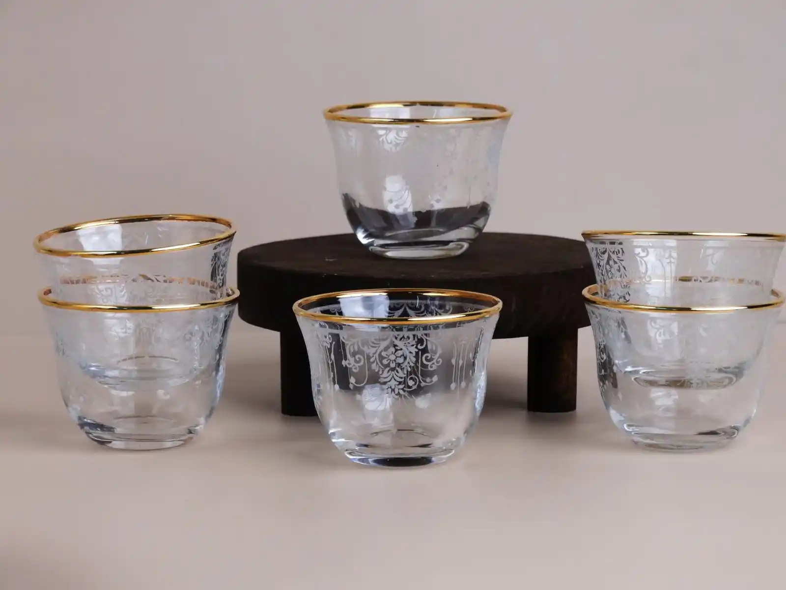 مجموعة دانتيل فناجين قهوة عربية كريستال تركي – ٦ قطع (2)